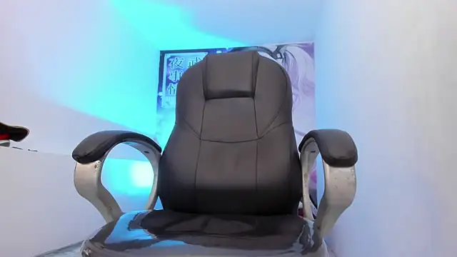 XXX chat uživo modela Tyger_Boyy