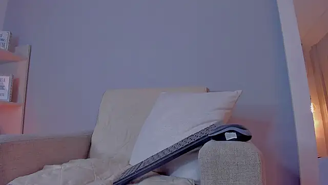 KylliamLevis Adlı Modelin Canlı XXX Sohbeti