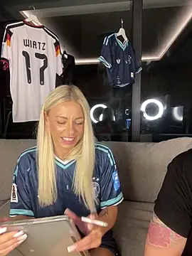 Živý XXX chat SexOnMyLvL