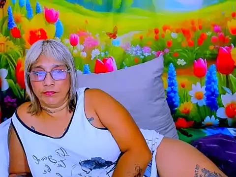 Онлайн чат XXX indianroxy