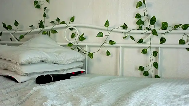 Онлайн чат XXX YourScarlettStorm