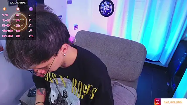 XXX chat uživo modela Nick_Bangover_