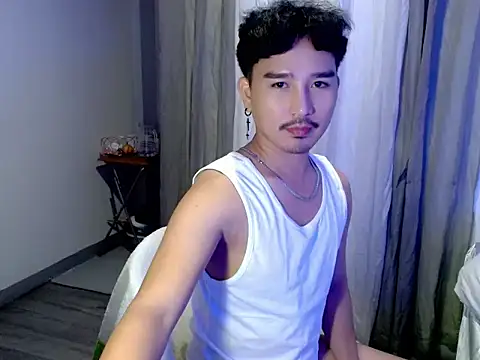 Asian_bigboy Obrolan Langsung XXX