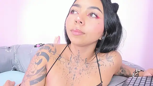 miss_soffi_'s Live XXX Chat