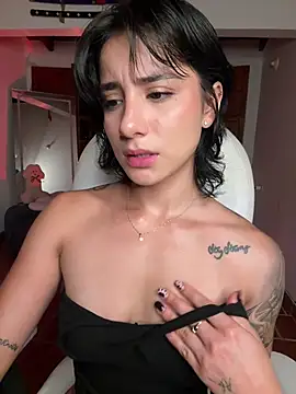 Ale_Lewis 即時 XXX 聊天