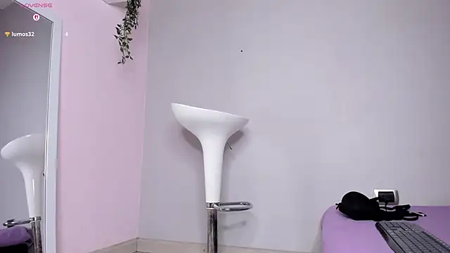 Živý XXX chat KIMAPRIL