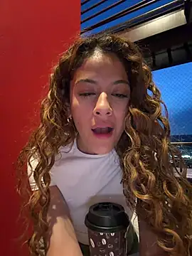 צ'אט XXX בשידור חי של alana15