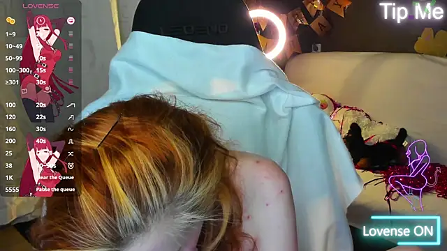 MeganNewCat's Live XXX Chat