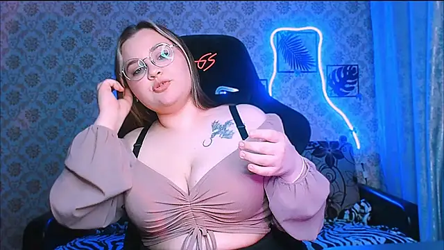 XXX chat uživo modela InLoveWithLife26