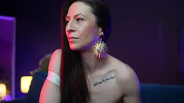 دردشة RubyRosa الجنسية المباشرة