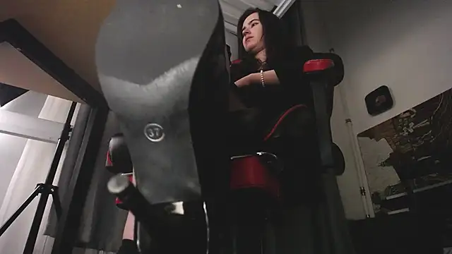 צ'אט XXX בשידור חי של MasyaGoddess