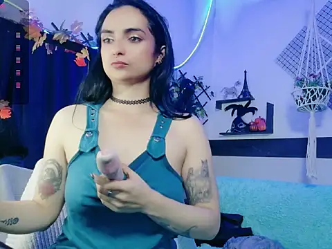 XXX chat uživo modela KandyParis