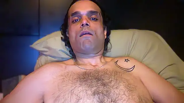 צ'אט XXX בשידור חי של icebergslim281