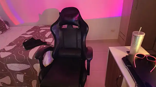 Chat +18 de tana_luux ao vivo