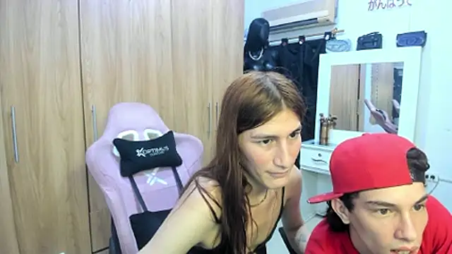 Pride_couple XXX чат на живо