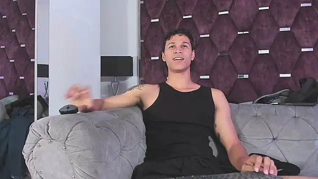 Czat XXX na żywo – TonyBenedetti