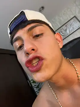 XXX chat uživo modela Lander_Cruz
