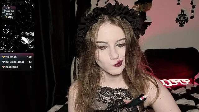Živý XXX chat EllieMori_