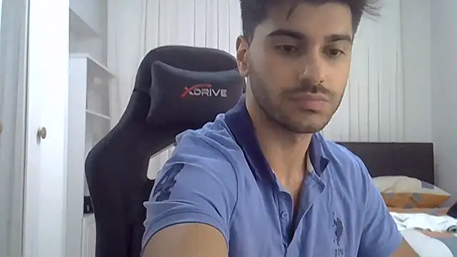 ciceroable Adlı Modelin Canlı XXX Sohbeti
