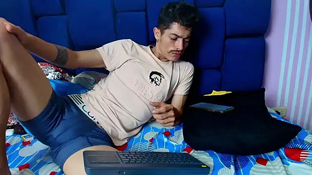 taylor_Stele Chat XXX in diretta