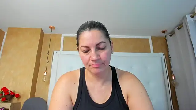 Heidy_milf's Live XXX Chat