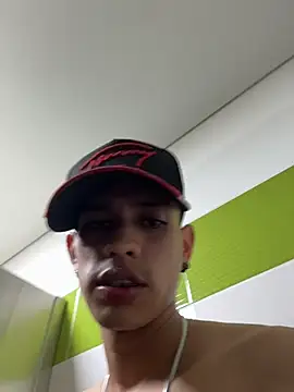 HarryGaze Chat XXX live
