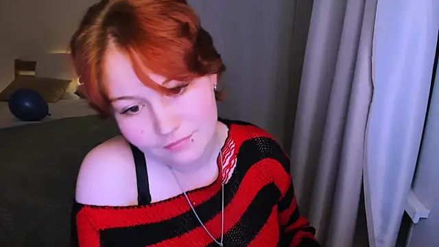 MiaLacrice Chat XXX in diretta