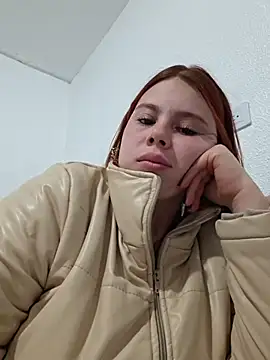 AuroraSky-69 Chat XXX in diretta
