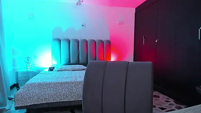 RyleyWest live XXX chat
