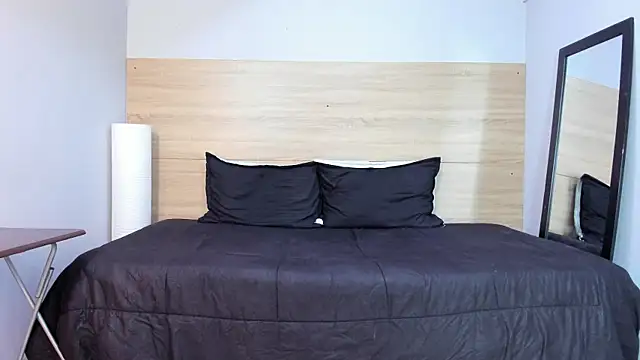XXX chat uživo modela bulma_bambina_