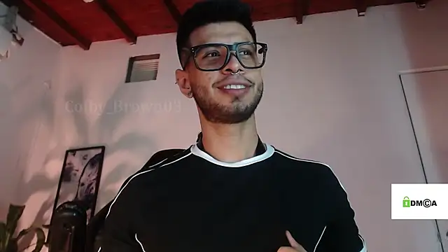 Colby_brown03 Adlı Modelin Canlı XXX Sohbeti