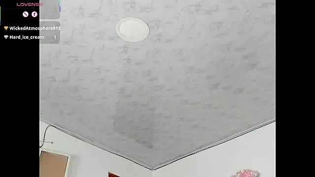Serenity_Lux Adlı Modelin Canlı XXX Sohbeti