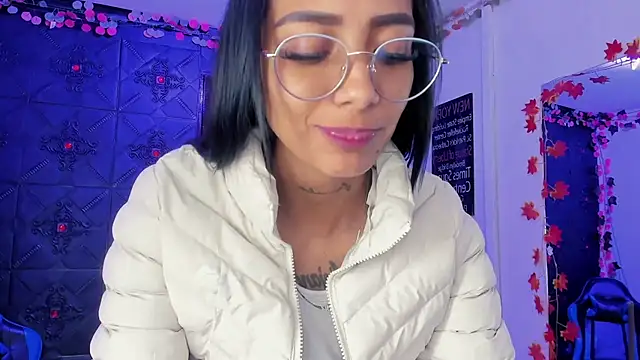 Czat XXX na żywo – KarlaSlutSkinny__
