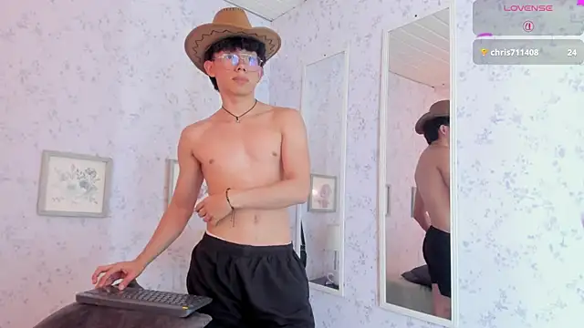 liam_twiink's Live XXX Chat