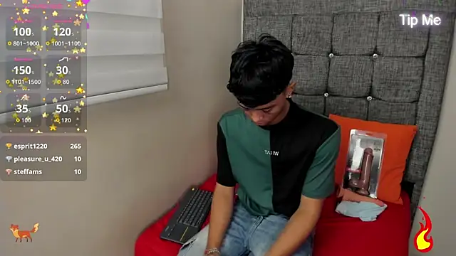 Živý XXX chat Little_Twink19x
