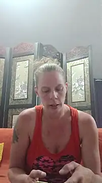 WildScorpio86's Live XXX Chat