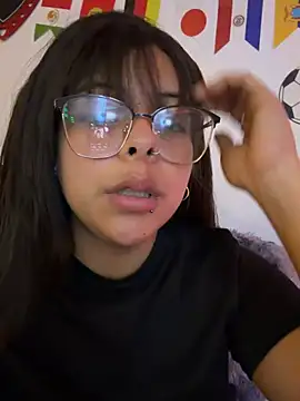 צ'אט XXX בשידור חי של MiaCollinssx