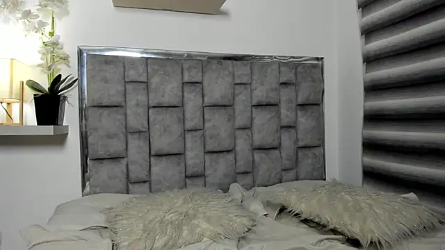 צ'אט XXX בשידור חי של melanie_roux__