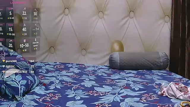 Živý XXX chat Curvy_Priya_