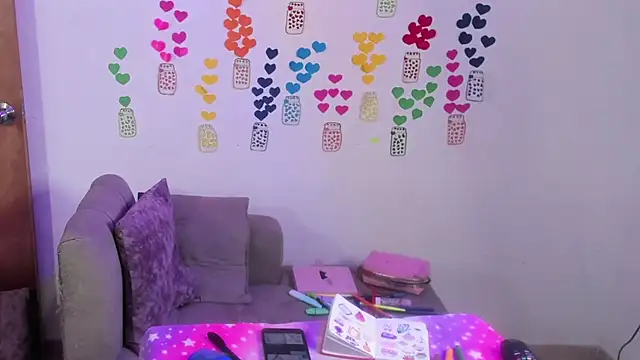 MiaYMolly Chat XXX in diretta