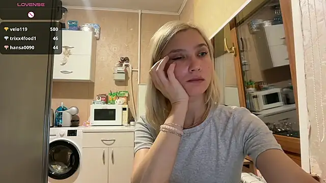 Chat XXX en directo de AngelJeni