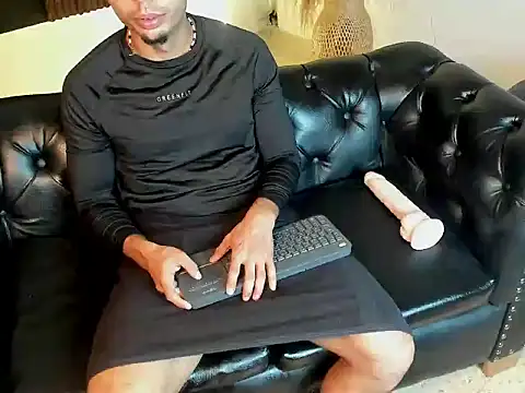 Živý XXX chat TitoBell