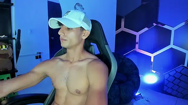 MaxiimoRomano_ Live XXX-chat