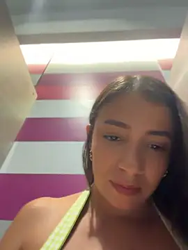Hall_16 Chat XXX in diretta