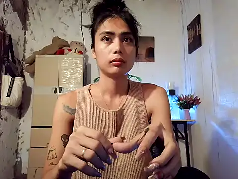 Martha4you Adlı Modelin Canlı XXX Sohbeti
