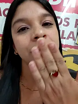 Layla-daring Live XXX-Chat