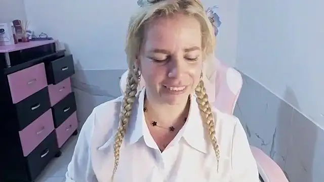 HannaBrave's Live XXX Chat