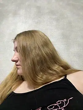 XXX chat uživo modela Flowers889