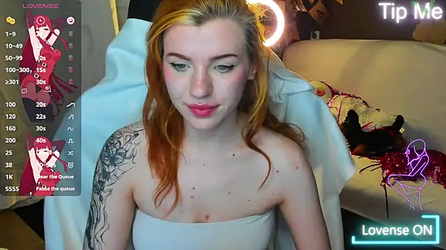MeganNewCat's Live XXX Chat