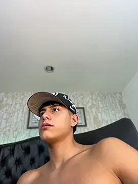 Lander_Cruz Adlı Modelin Canlı XXX Sohbeti